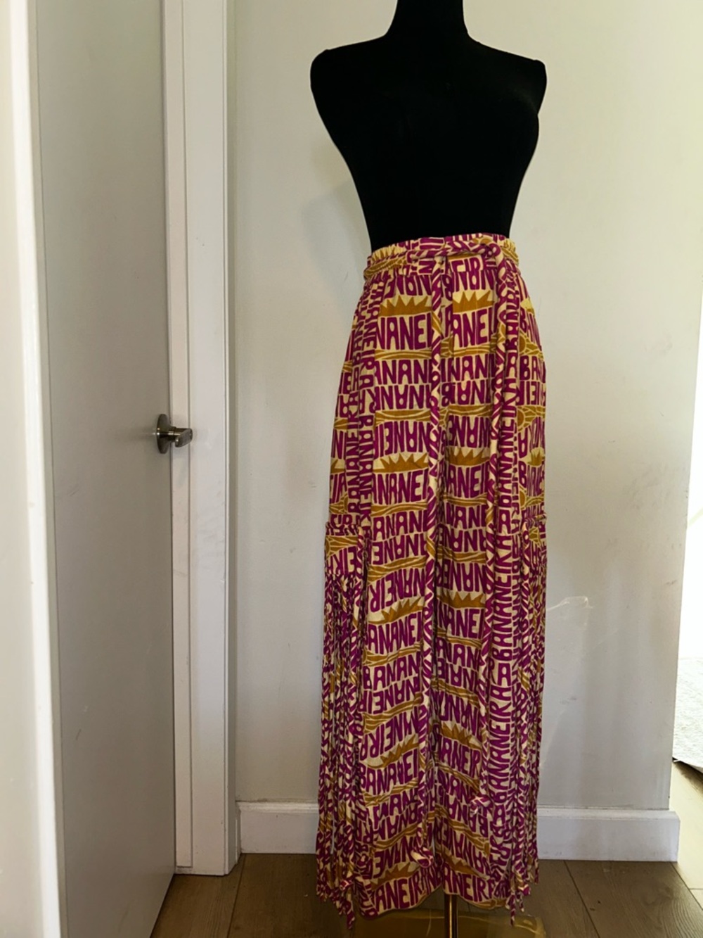 Farm Rio Women's Pink Tyographic Banana Print Yellow Fringe Culottes Small NWT